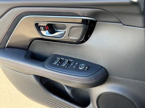 Certified 2025 Acura ADX A-Spec image 31