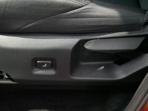 Certified 2025 Toyota Tacoma SR5 AWD/4WD image 20