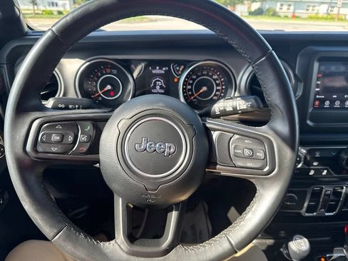 Used 2022 Jeep Wrangler Unlimited Sport AWD/4WD image 18
