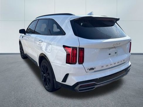 Used 2022 Kia Sorento SX FWD image 2