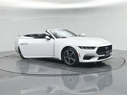 Used 2024 Ford Mustang Convertible image 33