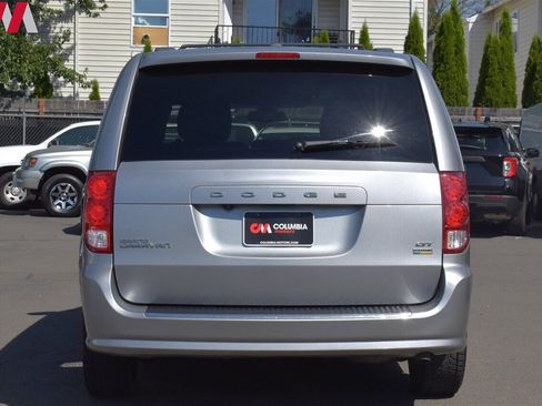 Used 2019 Dodge Grand Caravan GT image 4