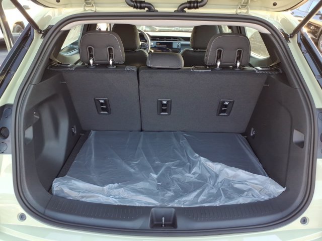 New 2027 Chevrolet Bolt LT FWD image 9