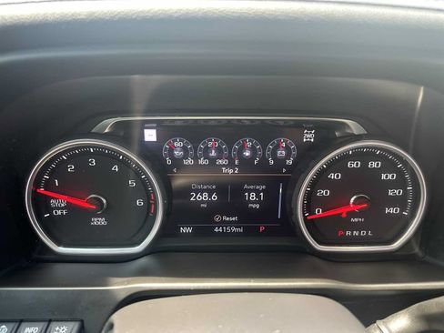 Used 2021 Chevrolet Silverado 1500 High Country w/ Technology Package AWD/4WD image 36