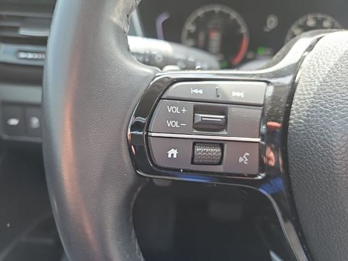 Used 2025 Honda Pilot EX-L image 15
