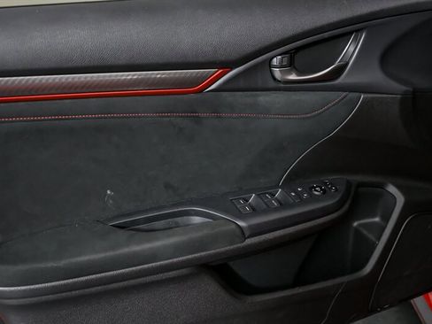 Used 2019 Honda Civic Type R image 15