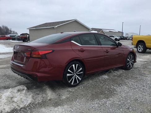 Used 2021 Nissan Altima 2.5 SR w/ SR Premium Package image 3