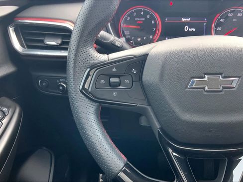 Used 2021 Chevrolet TrailBlazer RS w/ Technology Package image 20