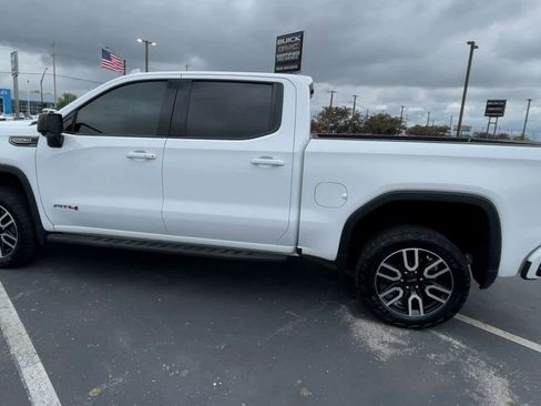 Used 2023 GMC Sierra 1500 AT4 w/ AT4 Premium Package AWD/4WD image 7