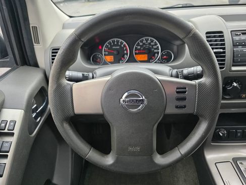 Used 2010 Nissan Pathfinder S AWD/4WD image 14