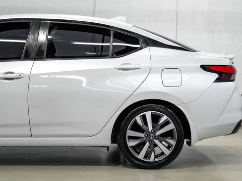 Used 2020 Nissan Versa SR w/ Convenience Package FWD image 13