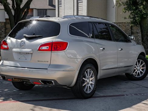 Used 2017 Buick Enclave Leather image 16