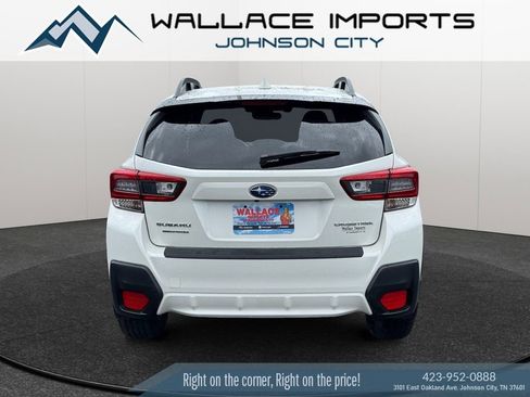 Certified 2022 Subaru Crosstrek 2.0i Premium w/ Moonroof Package AWD/4WD image 4