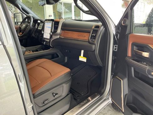 New 2023 RAM 3500 Limited image 22