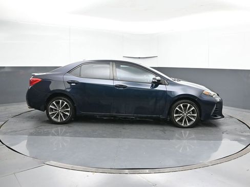 Used 2017 Toyota Corolla XSE image 6
