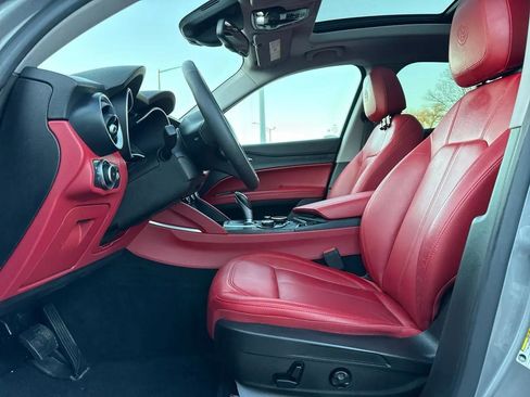 Used 2019 Alfa Romeo Stelvio AWD w/ Nero Edizione image 20
