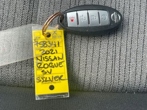 Used 2021 Nissan Rogue SV AWD/4WD image 27