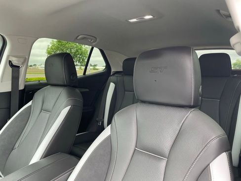Used 2025 Buick Envision Sport Touring AWD/4WD image 24