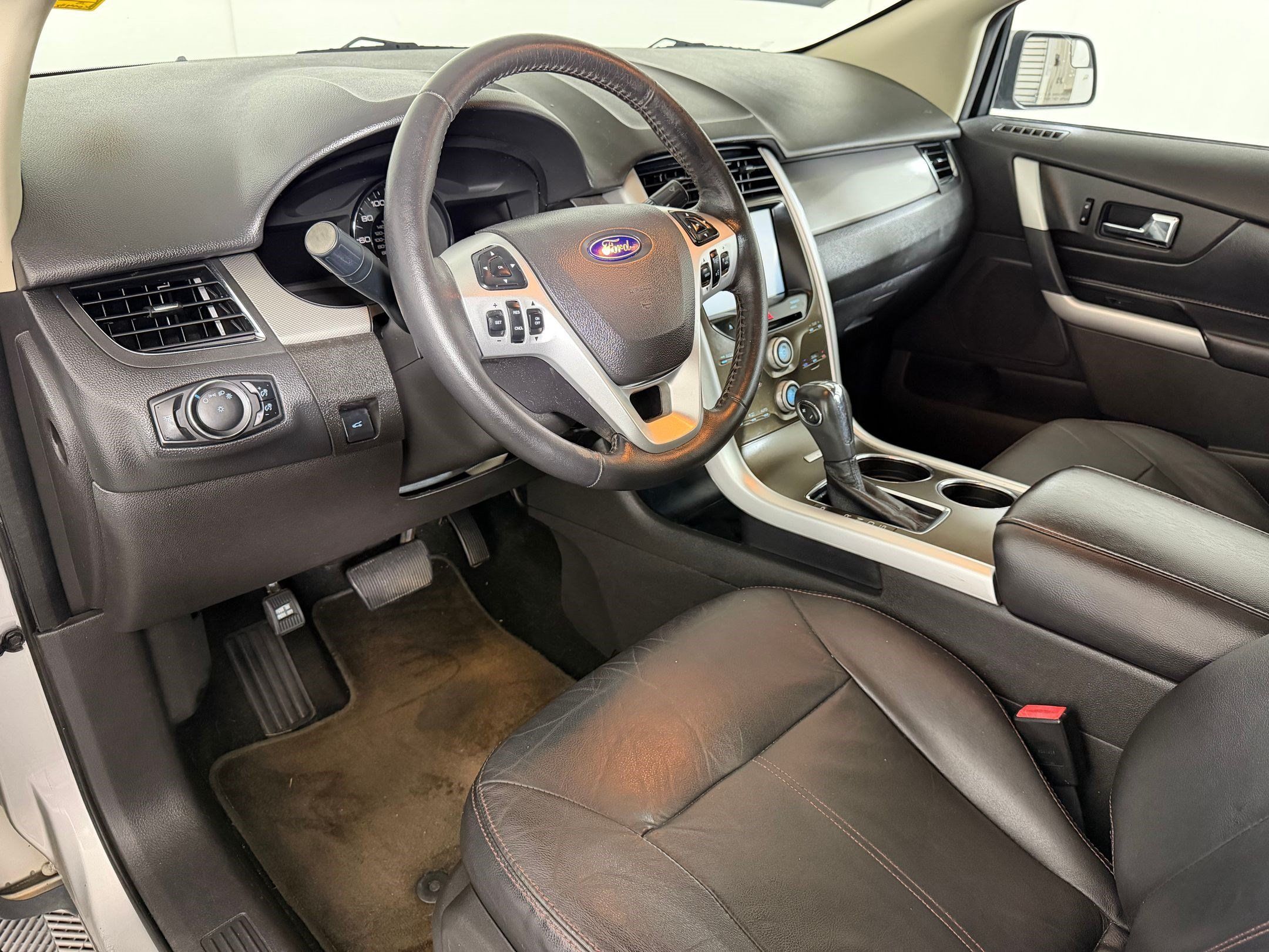 Used 2013 Ford Edge SEL FWD image 3