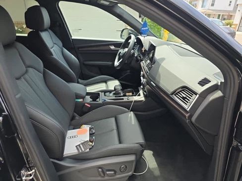 Used 2025 Audi Q5 e Premium Plus w/ Premium Plus Package image 12