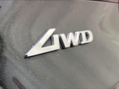 Used 2024 Genesis GV80 2.5T w/ Prestige Package image 30