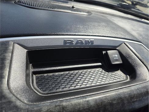 Used 2019 RAM 1500 Big Horn image 28