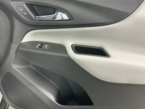 Used 2020 Chevrolet Equinox LS image 26