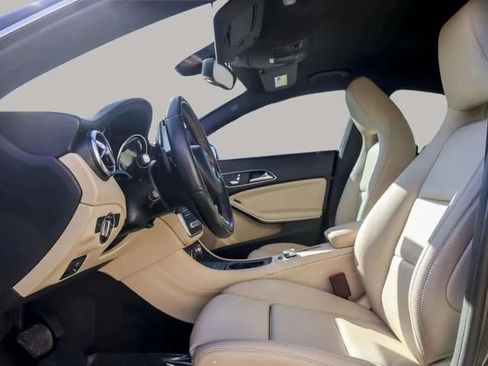 Used 2019 Mercedes-Benz CLA 250 image 18