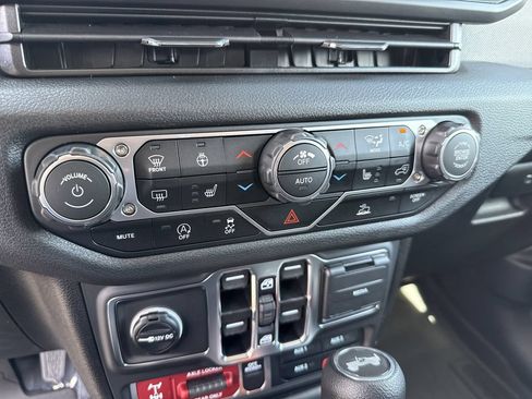 New 2026 Jeep Wrangler Unlimited Sport AWD/4WD image 29