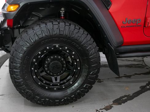 Used 2020 Jeep Gladiator Rubicon AWD/4WD image 28