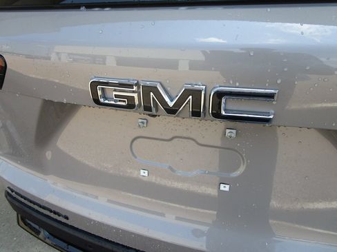 New 2027 GMC Terrain Elevation w/ Elevation Premium Package FWD image 13