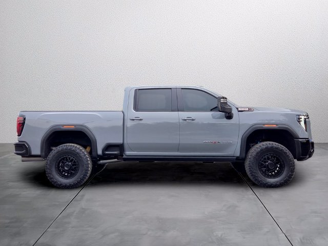 Used 2024 GMC Sierra 2500 AT4X AWD/4WD image 5