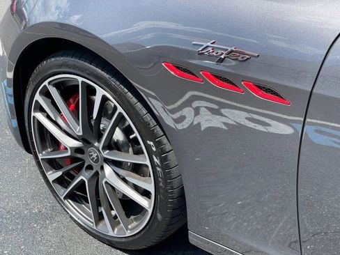 Used 2022 Maserati Ghibli Trofeo RWD image 16