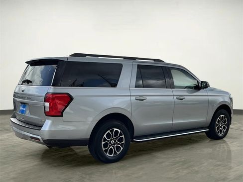 Certified 2023 Ford Expedition Max XLT image 9
