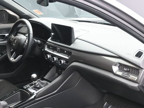 Used 2025 Acura Integra A-Spec image 6