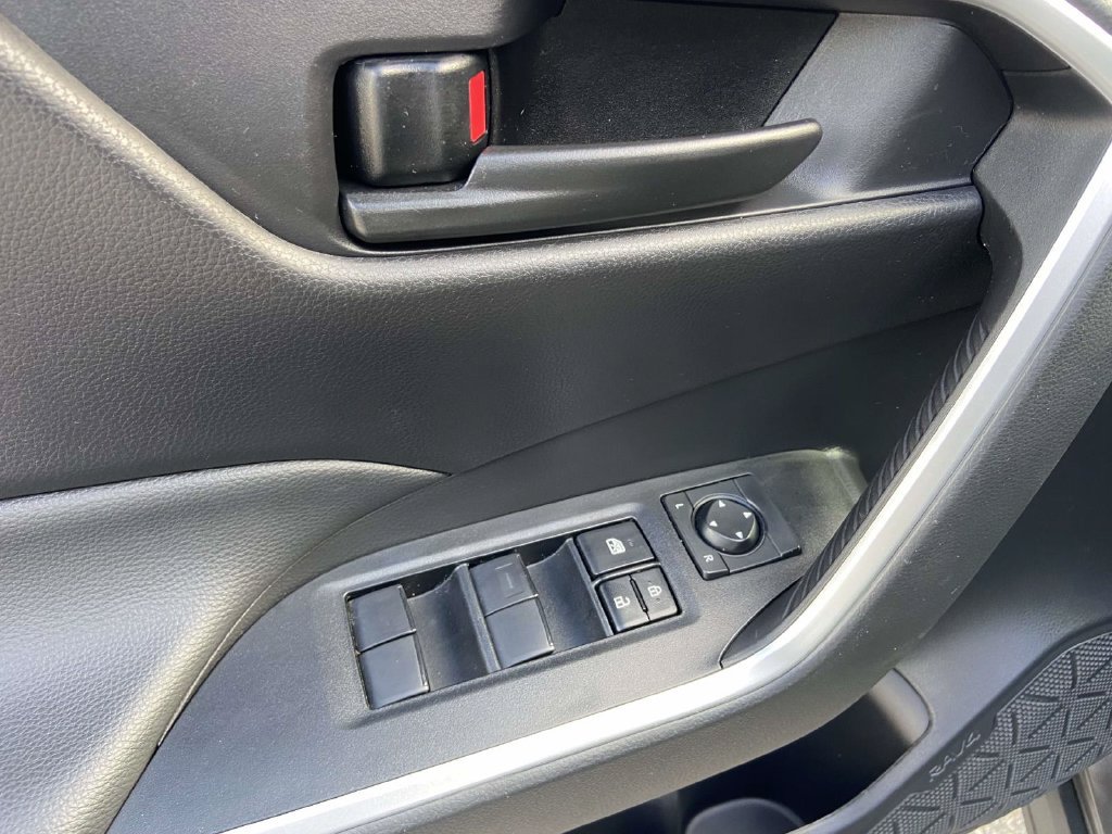 Used 2025 Toyota RAV4 LE FWD image 14