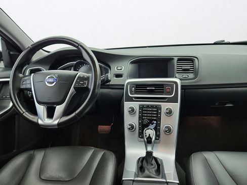 Used 2018 Volvo V60 T5 Cross Country AWD/4WD image 25