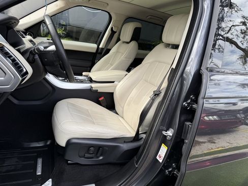 Used 2020 Land Rover Range Rover Sport HSE image 10