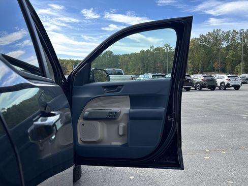 New 2025 Ford Maverick Lariat w/ 4K Tow Package image 32