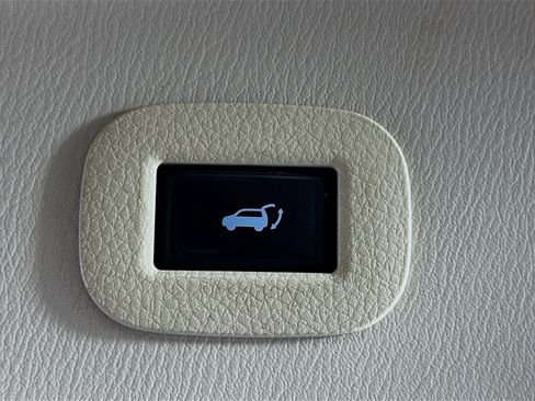 Used 2017 INFINITI QX80 2WD w/ Driver Assistance Package image 32