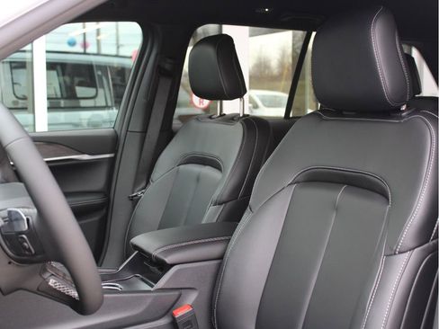 New 2026 Jeep Grand Cherokee Limited AWD/4WD image 11