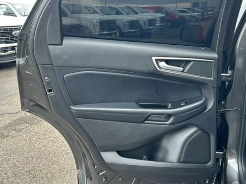 Certified 2018 Ford Edge SEL w/ Equipment Group 201A image 13
