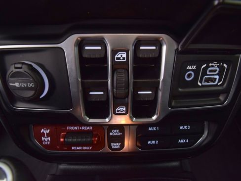 Used 2025 Jeep Gladiator Rubicon image 39