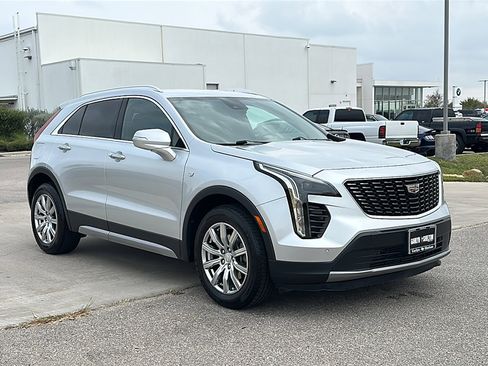 Used 2022 Cadillac XT4 Premium Luxury w/ Safety Alert Package image 10