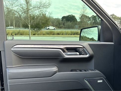 New 2026 Chevrolet Silverado 1500 LTZ w/ LTZ Premium Package image 11