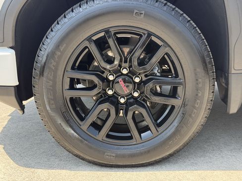 Used 2024 GMC Sierra 1500 Elevation AWD/4WD image 10