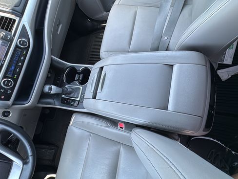 Used 2014 Toyota Highlander XLE AWD/4WD image 26