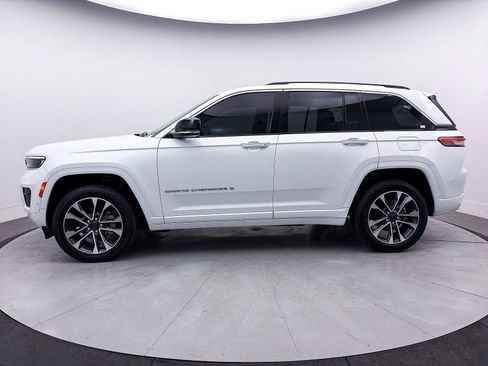 Used 2023 Jeep Grand Cherokee Overland image 41