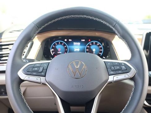 New 2026 Volkswagen Atlas SE AWD/4WD image 8