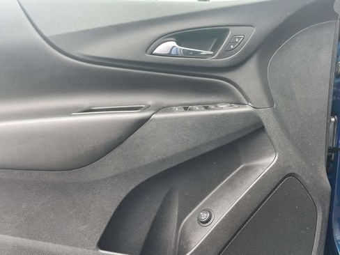 Used 2021 Chevrolet Equinox LT FWD image 18